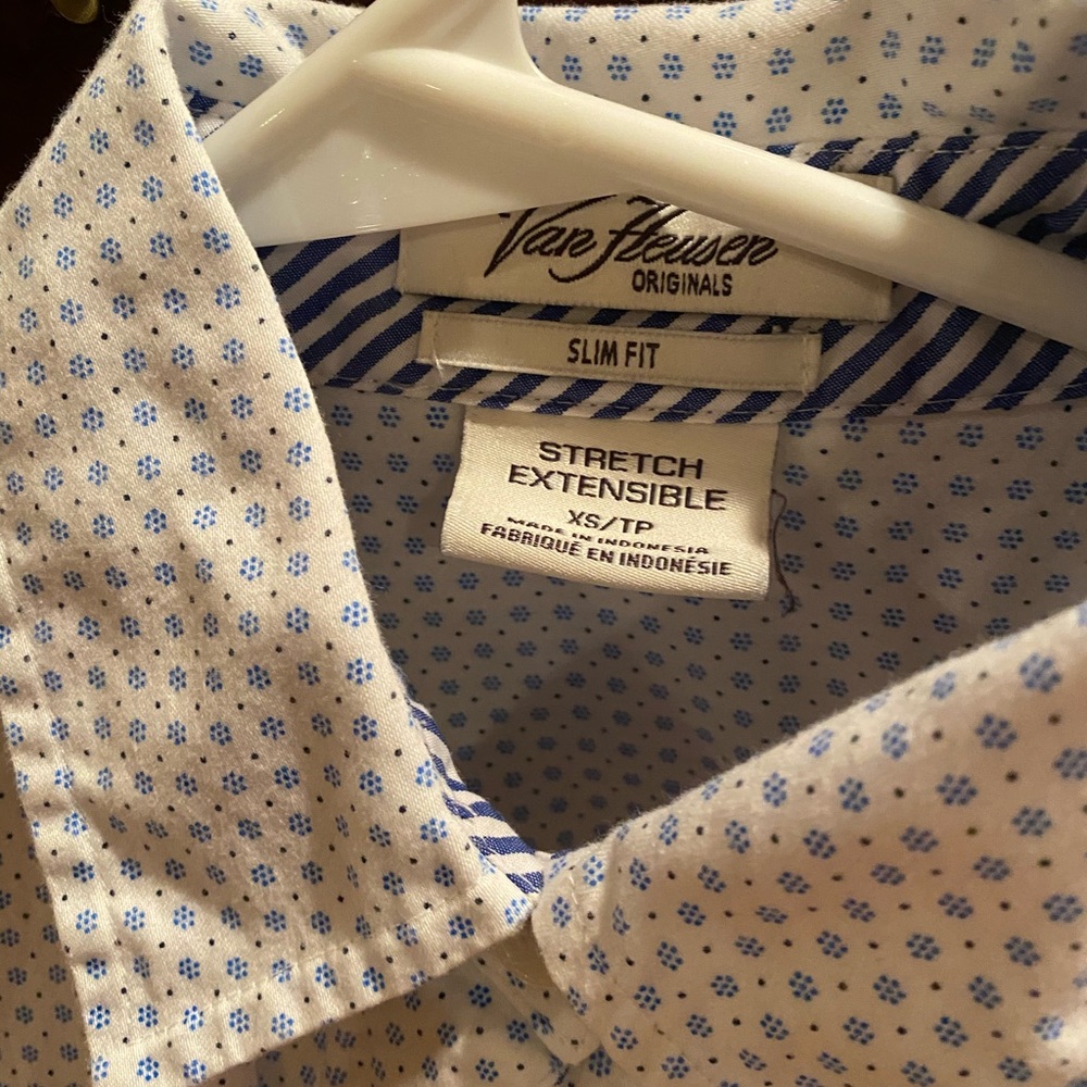 Button Down Blue Flowers - Picture 3 of 3